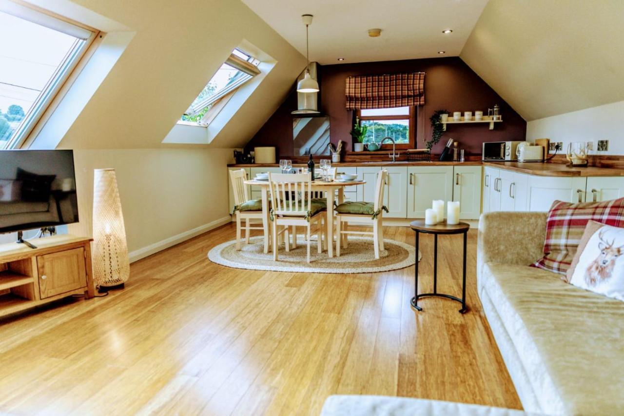 Mourne Magic House-riverside Luxury In